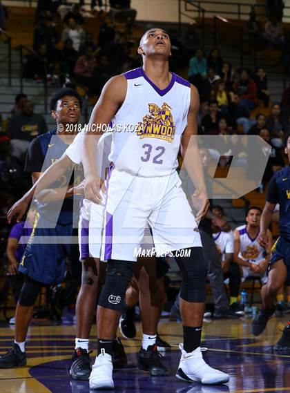 Thumbnail 2 in Warren vs Lynwood photogallery.