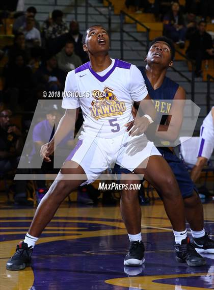 Thumbnail 2 in Warren vs Lynwood photogallery.