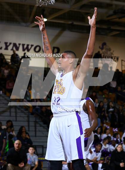 Thumbnail 1 in Warren vs Lynwood photogallery.