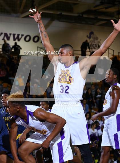 Thumbnail 3 in Warren vs Lynwood photogallery.