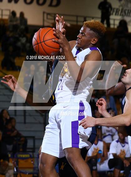 Thumbnail 1 in Warren vs Lynwood photogallery.