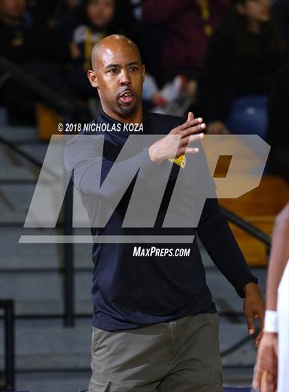 Thumbnail 2 in Warren vs Lynwood photogallery.