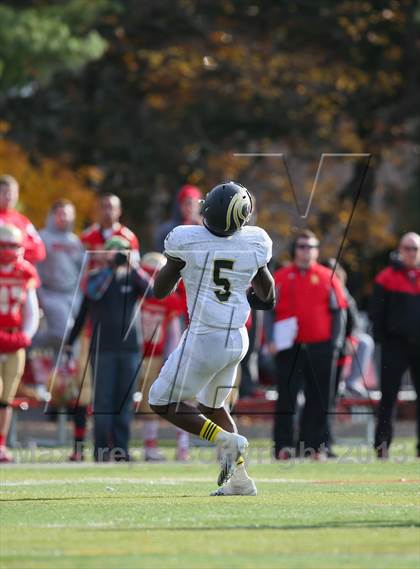 Thumbnail 3 in Paramus Catholic @ Bergen Catholic photogallery.