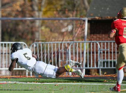 Thumbnail 2 in Paramus Catholic @ Bergen Catholic photogallery.