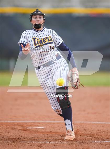 Thumbnail 3 in Granite Bay @ Inderkum photogallery.