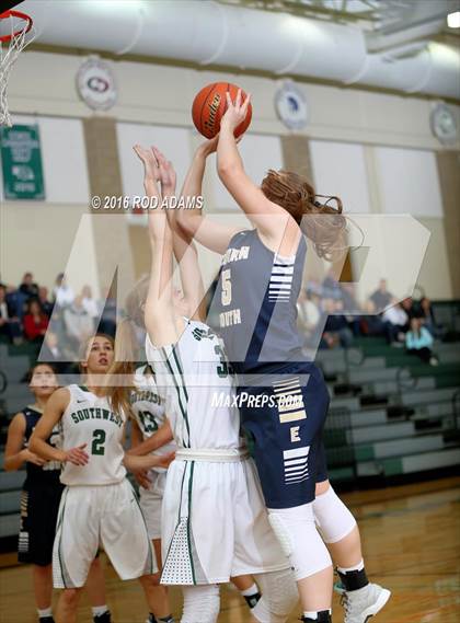 Thumbnail 3 in Elkhorn South @ Lincoln Southwest photogallery.