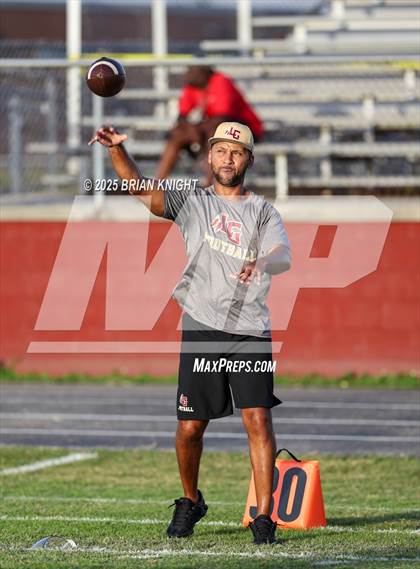 Thumbnail 1 in Lakeland @ Lake Gibson photogallery.