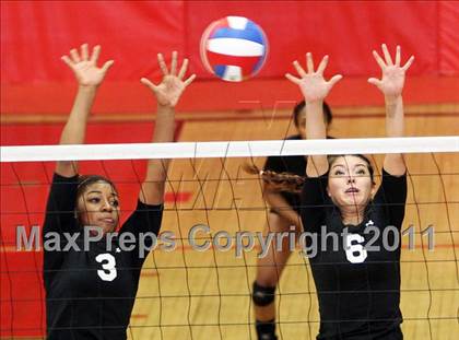 Thumbnail 1 in Berean Christian @ Salesian (CIF NCS D4 Playoffs) photogallery.