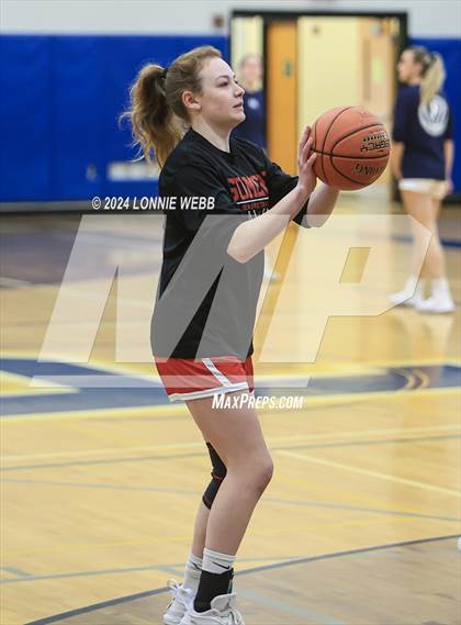 Thumbnail 2 in Somers vs Pelham (NYSPHSAA Section 1 Class AA Quarter Final) photogallery.