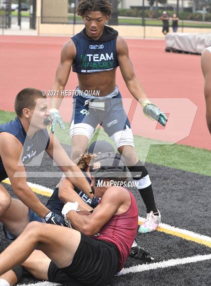 Thumbnail 1 in El Modena vs. Chino Hills (Huntington Beach Tournament) photogallery.