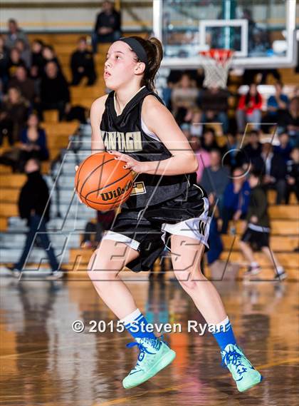 Thumbnail 2 in Wantagh vs North Shore (Section 8 Class A Final) photogallery.