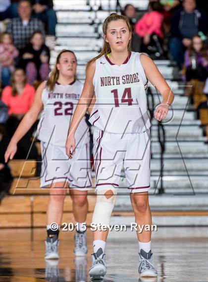 Thumbnail 3 in Wantagh vs North Shore (Section 8 Class A Final) photogallery.