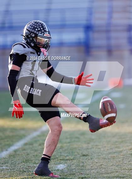 Thumbnail 2 in Windsor @ Pomona (CHSAA 3A Quarter Finals) photogallery.