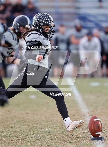 Thumbnail 2 in Windsor @ Pomona (CHSAA 3A Quarter Finals) photogallery.