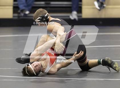 Thumbnail 3 in UIL Boys Wrestling Region 4 Finals (Day 2) photogallery.