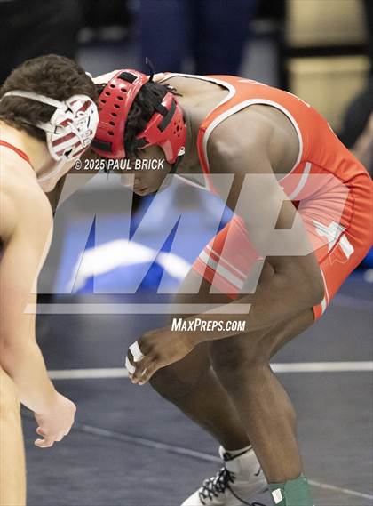 Thumbnail 3 in UIL Boys Wrestling Region 4 Finals (Day 2) photogallery.