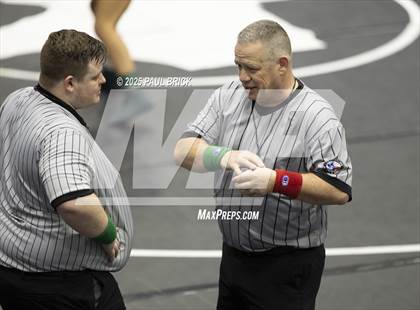 Thumbnail 2 in UIL Boys Wrestling Region 4 Finals (Day 2) photogallery.