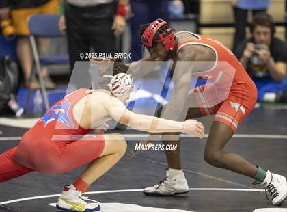 Thumbnail 1 in UIL Boys Wrestling Region 4 Finals (Day 2) photogallery.