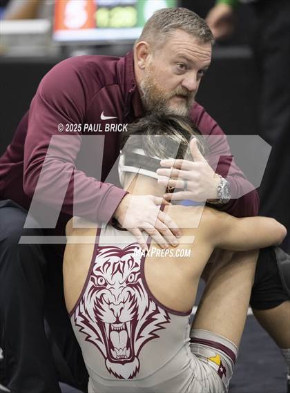 Thumbnail 1 in UIL Boys Wrestling Region 4 Finals (Day 2) photogallery.