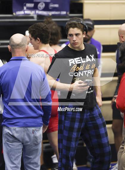 Thumbnail 1 in UIL Boys Wrestling Region 4 Finals (Day 2) photogallery.