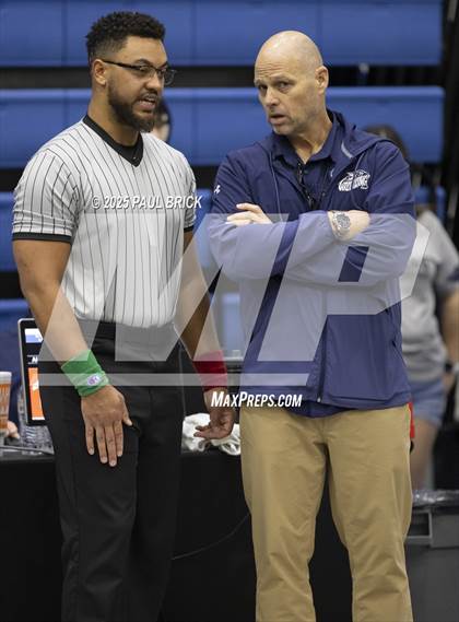 Thumbnail 3 in UIL Boys Wrestling Region 4 Finals (Day 2) photogallery.