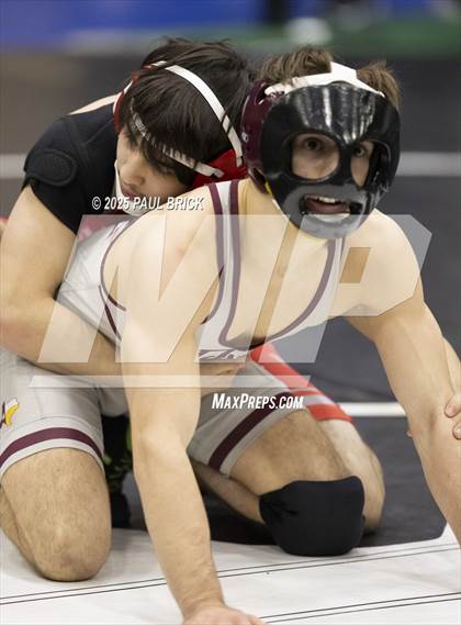 Thumbnail 2 in UIL Boys Wrestling Region 4 Finals (Day 2) photogallery.