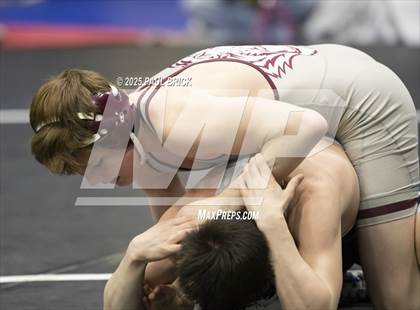Thumbnail 1 in UIL Boys Wrestling Region 4 Finals (Day 2) photogallery.