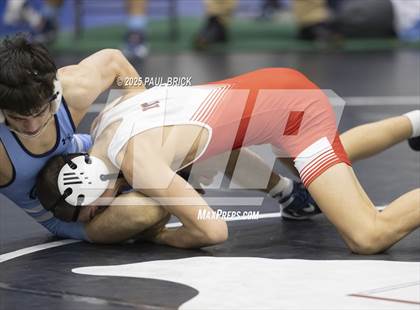 Thumbnail 1 in UIL Boys Wrestling Region 4 Finals (Day 2) photogallery.