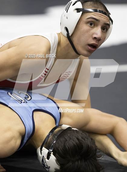 Thumbnail 3 in UIL Boys Wrestling Region 4 Finals (Day 2) photogallery.