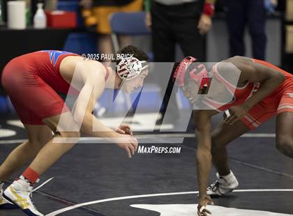 Thumbnail 3 in UIL Boys Wrestling Region 4 Finals (Day 2) photogallery.