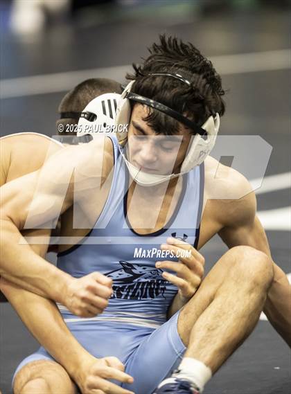 Thumbnail 3 in UIL Boys Wrestling Region 4 Finals (Day 2) photogallery.