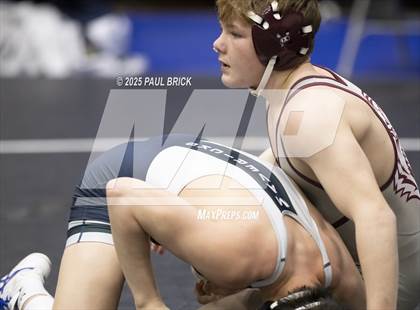 Thumbnail 3 in UIL Boys Wrestling Region 4 Finals (Day 2) photogallery.