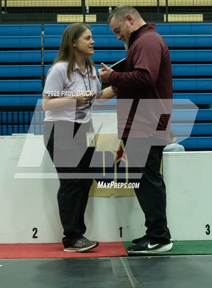 Thumbnail 1 in UIL Boys Wrestling Region 4 Finals (Day 2) photogallery.