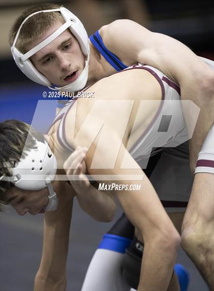 Thumbnail 3 in UIL Boys Wrestling Region 4 Finals (Day 2) photogallery.