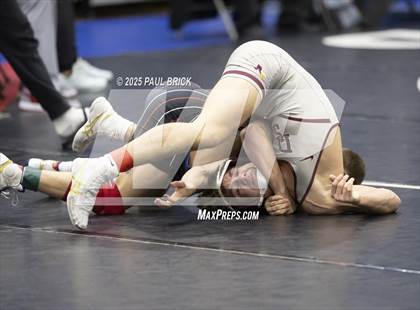 Thumbnail 2 in UIL Boys Wrestling Region 4 Finals (Day 2) photogallery.