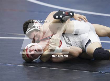 Thumbnail 1 in UIL Boys Wrestling Region 4 Finals (Day 2) photogallery.