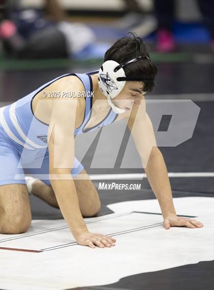 Thumbnail 1 in UIL Boys Wrestling Region 4 Finals (Day 2) photogallery.