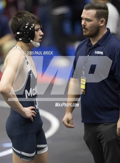 Thumbnail 2 in UIL Boys Wrestling Region 4 Finals (Day 2) photogallery.