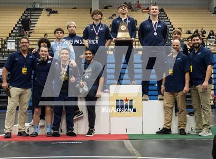 Thumbnail 1 in UIL Boys Wrestling Region 4 Finals (Day 2) photogallery.