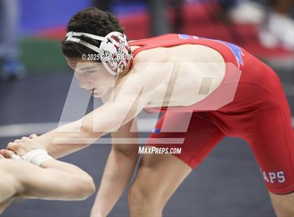 Thumbnail 1 in UIL Boys Wrestling Region 4 Finals (Day 2) photogallery.