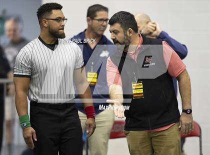 Thumbnail 2 in UIL Boys Wrestling Region 4 Finals (Day 2) photogallery.