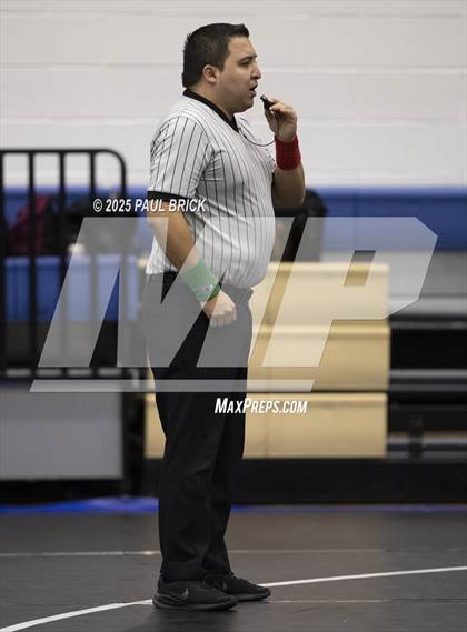 Thumbnail 3 in UIL Boys Wrestling Region 4 Finals (Day 2) photogallery.