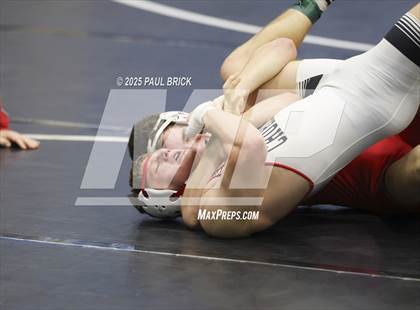 Thumbnail 1 in UIL Boys Wrestling Region 4 Finals (Day 2) photogallery.