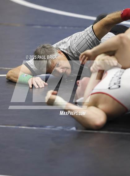Thumbnail 3 in UIL Boys Wrestling Region 4 Finals (Day 2) photogallery.