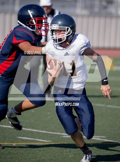 Thumbnail 1 in Bellarmine-Jefferson vs Lighthouse Christian photogallery.