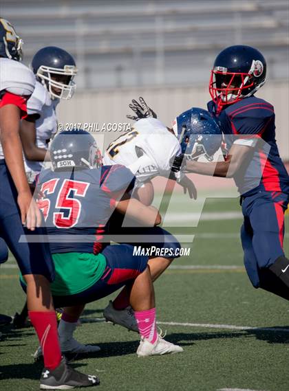 Thumbnail 1 in Bellarmine-Jefferson vs Lighthouse Christian photogallery.