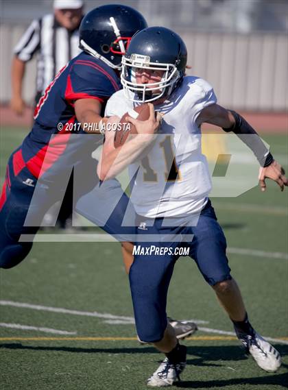 Thumbnail 2 in Bellarmine-Jefferson vs Lighthouse Christian photogallery.