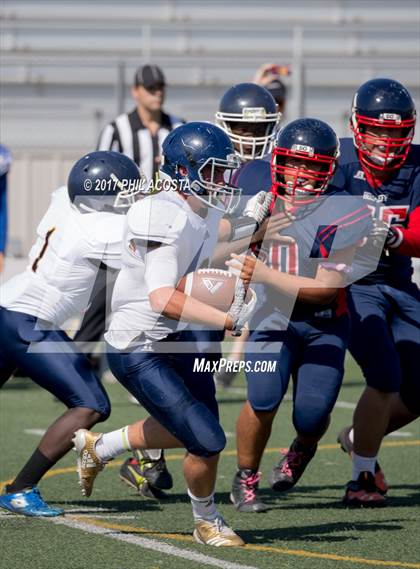 Thumbnail 3 in Bellarmine-Jefferson vs Lighthouse Christian photogallery.