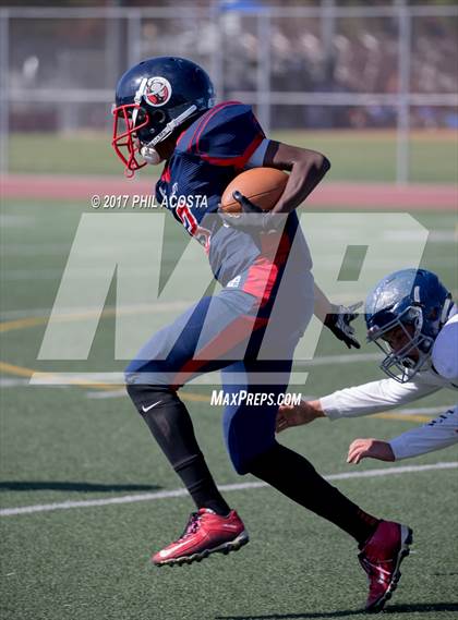 Thumbnail 1 in Bellarmine-Jefferson vs Lighthouse Christian photogallery.