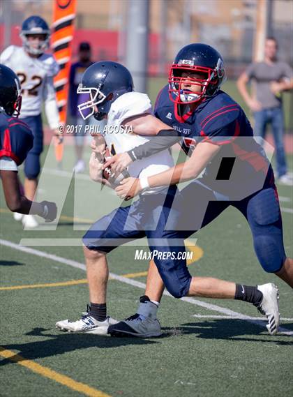 Thumbnail 3 in Bellarmine-Jefferson vs Lighthouse Christian photogallery.